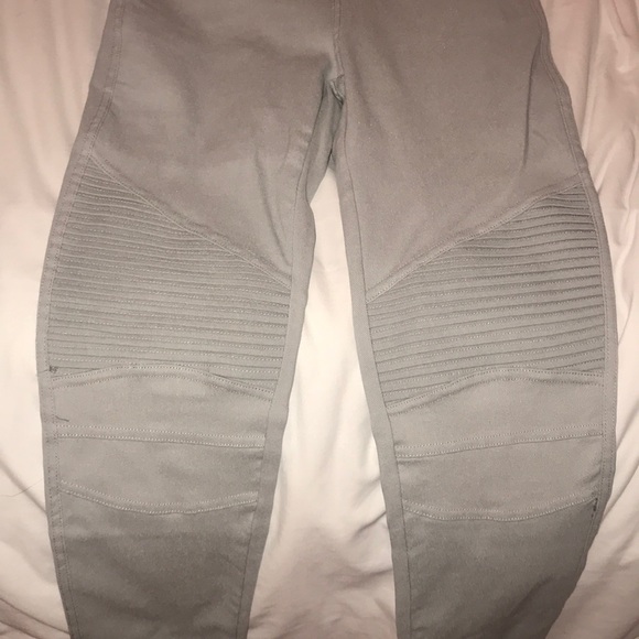 LARA Denim - Grey Motto Jeggings size S